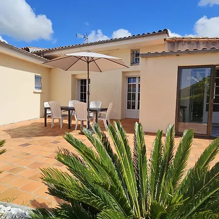 Maison De Plain-pied A Royan, 3 Chambres, Terrasse - Fr-1-71-106 * Royan