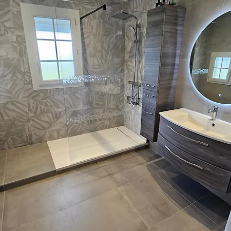 Maison De Plain-pied A Royan, 3 Chambres, Terrasse - Fr-1-71-106 Holiday home